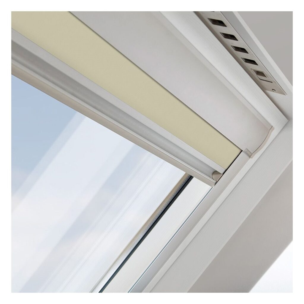 verduisterend-rolgordijn-052-beige-fakro-arf