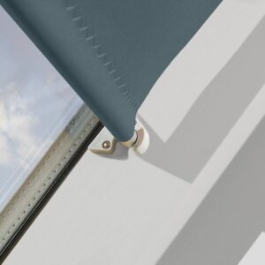 lichtdoorlatend-rolgordijn-251-diep-marineblauw-fakro-ars