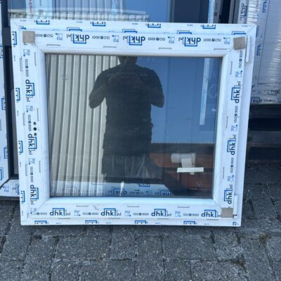Draaikiep raam - 900x800 (bxh) - licht beschadigd